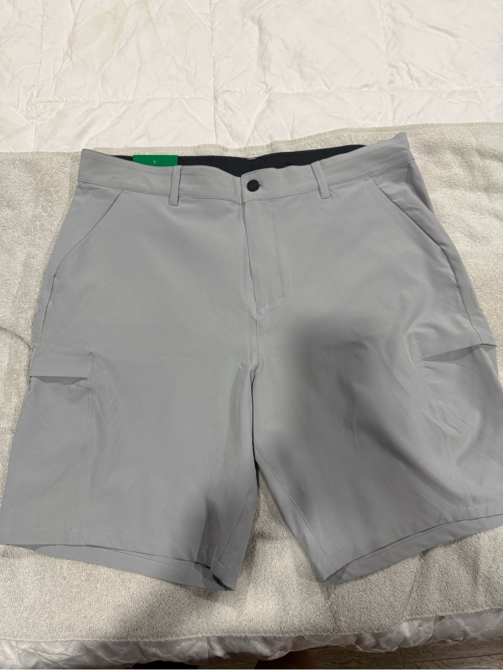 32 degree cool Mens shorts-new with tags